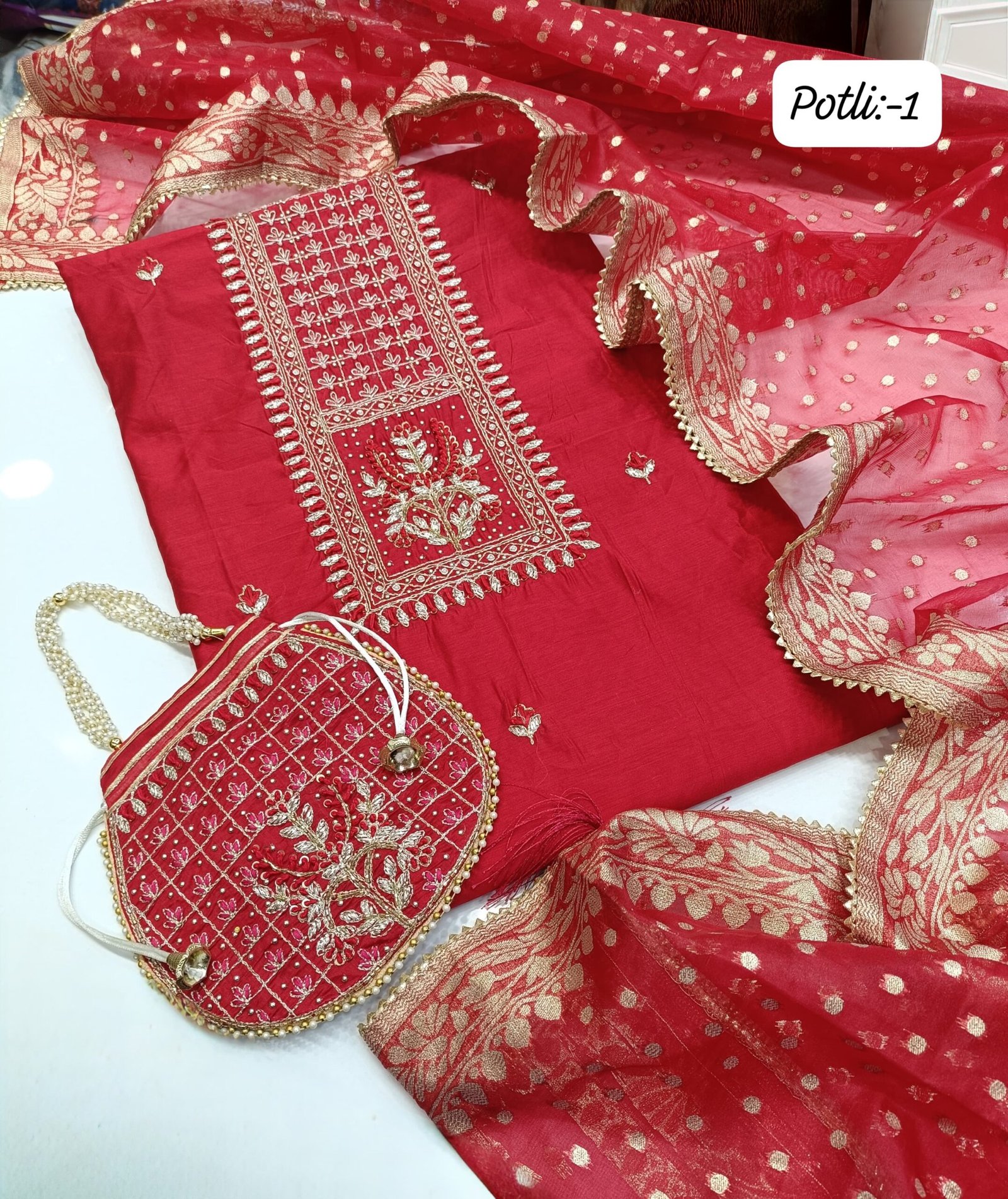 4837f8e1-8a94-4f87-a7a1-ca3fdd32eb66-3