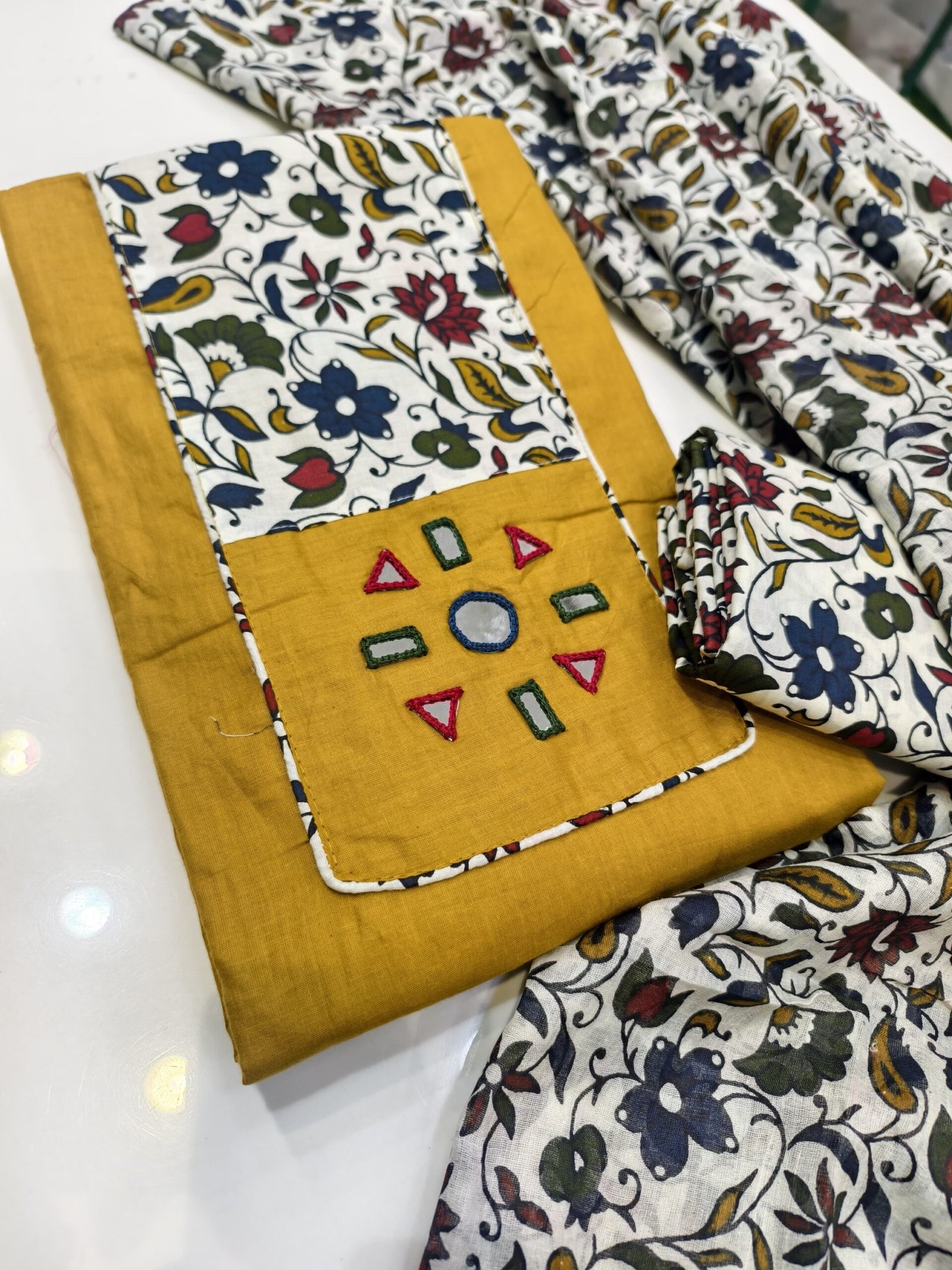 ee37cb48-89c0-4bb2-aeba-7ab4fae78b15-2