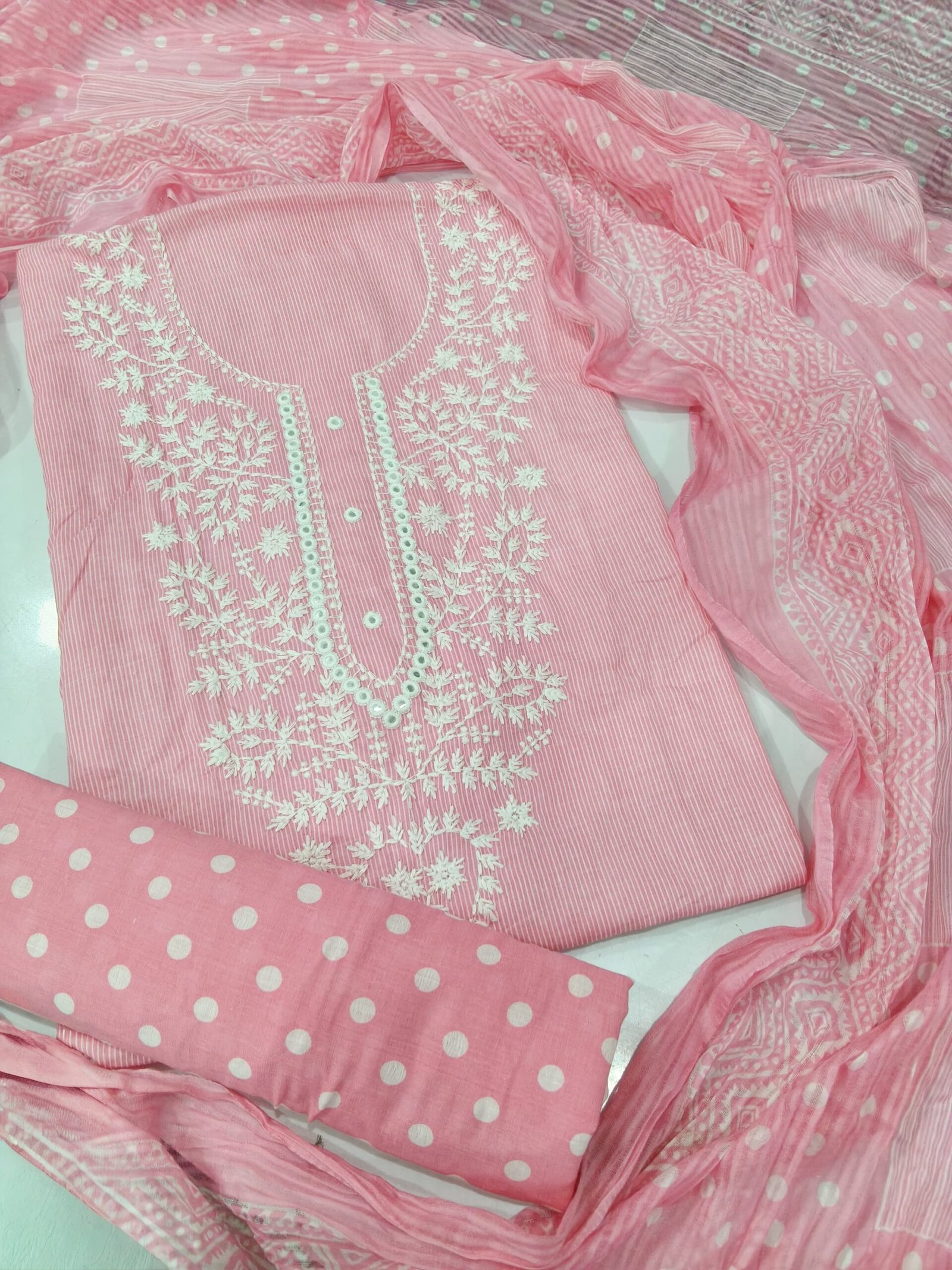 102578ef-debc-4fc6-bebd-b083f428a100