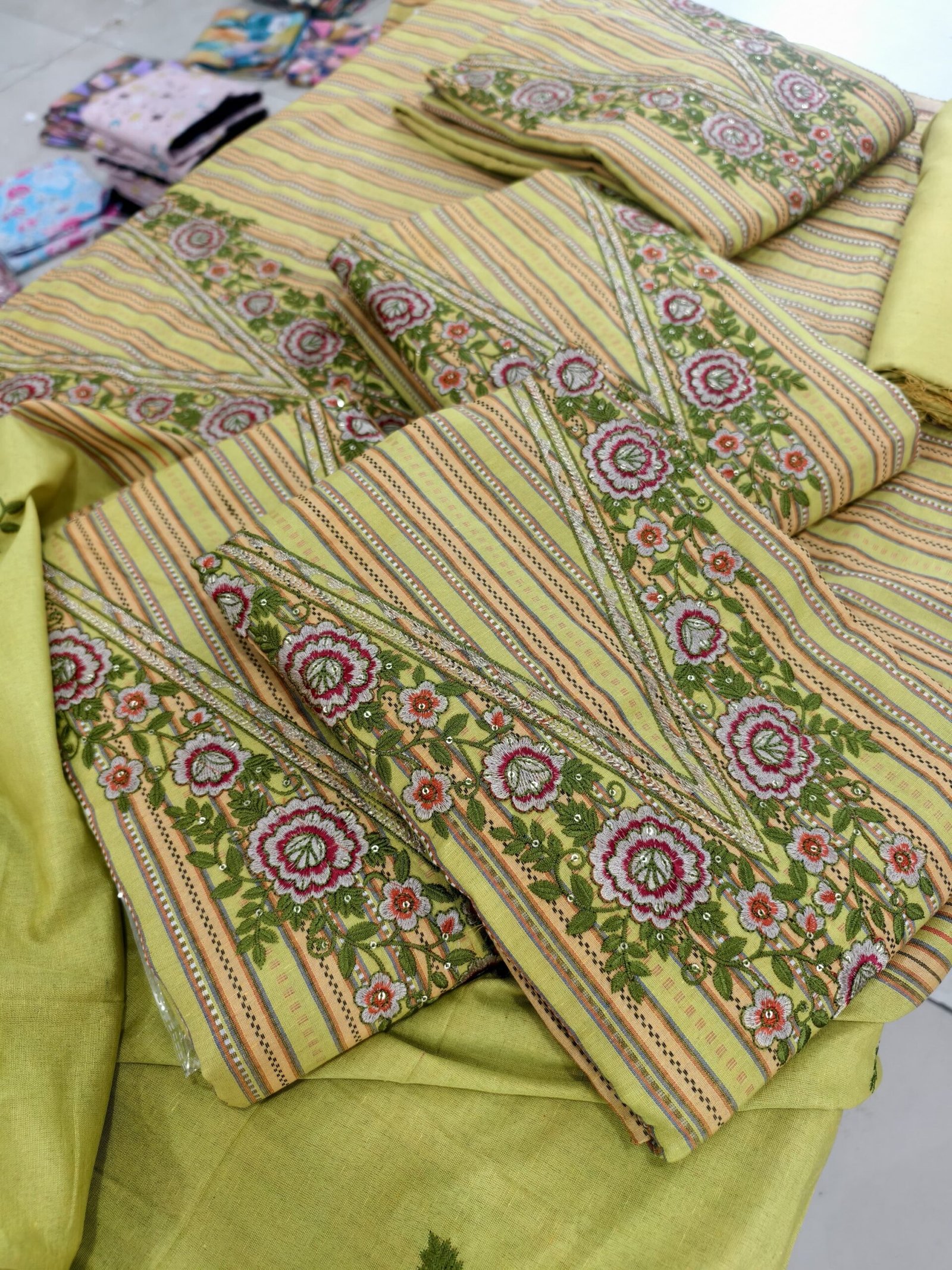 9dd0fc2f-8dd4-41d8-8ab6-627bd3fa65c8